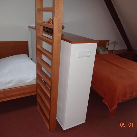 Apartmanovy Dum Bobruvka Exteriör bild
